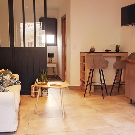 CastirlaHouseアパートメント エクステリア 写真